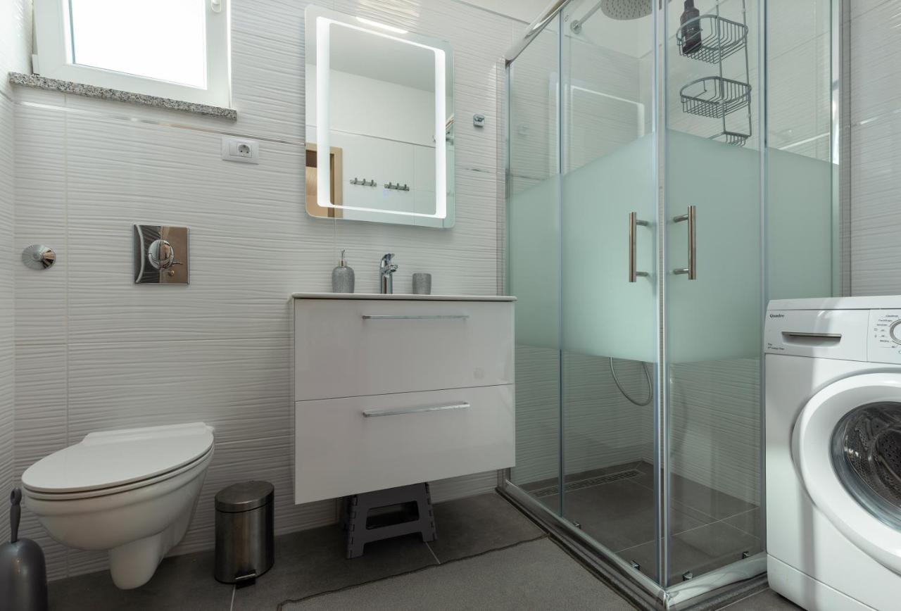 Apartments Elita Ровінь Екстер'єр фото