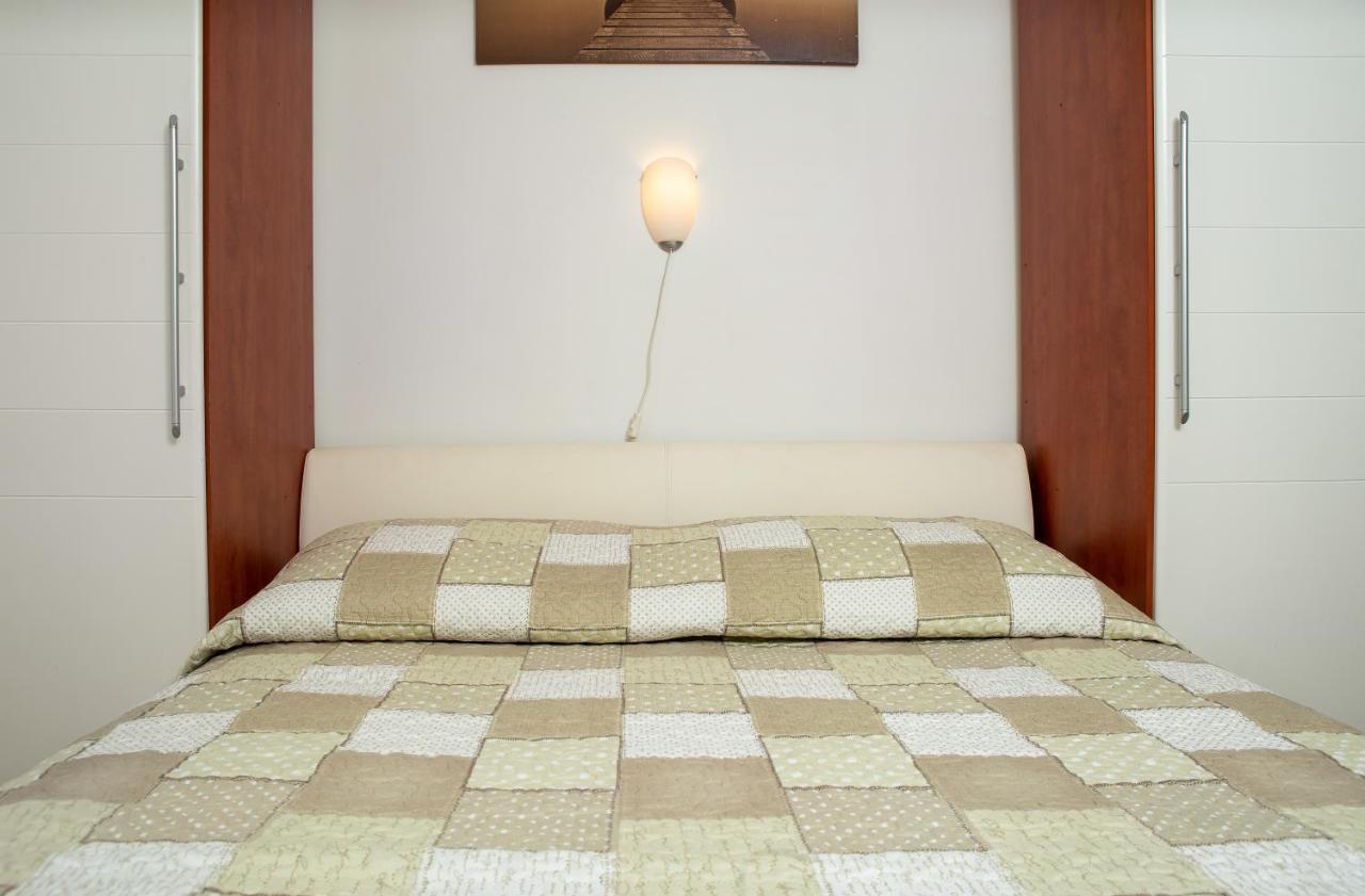 Apartments Elita Ровінь Екстер'єр фото
